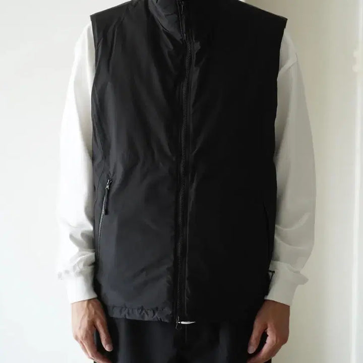 [BUNJANG] Goldwin Gore-Tex Padded Vest Size 3 / 골드윈 고어텍스 패딩조끼(3)
