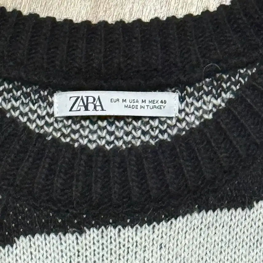 [BUNJANG] Zara Black/White Stripe Knit Sweater / 자라 블랙/화이트 스트라이프 니트