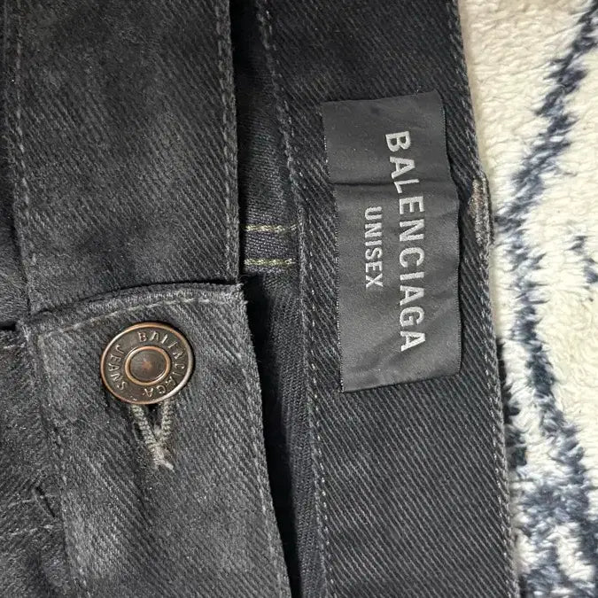 [BUNJANG] Balenciaga Black Large Baggy Coated Jeans (S) / (s) 발렌시아가 라지배기코팅진 블랙