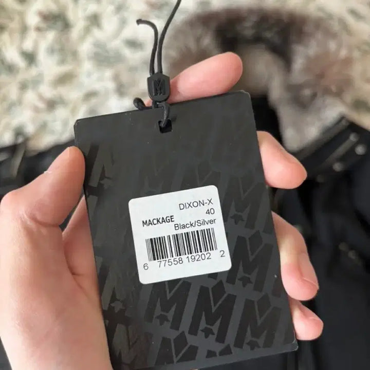[BUNJANG] MACKAGE Silver Fur Padded Coat - Size 40 (New Condition) / 새상품급) 맥케이지 실버퍼 40사이즈 풀구성