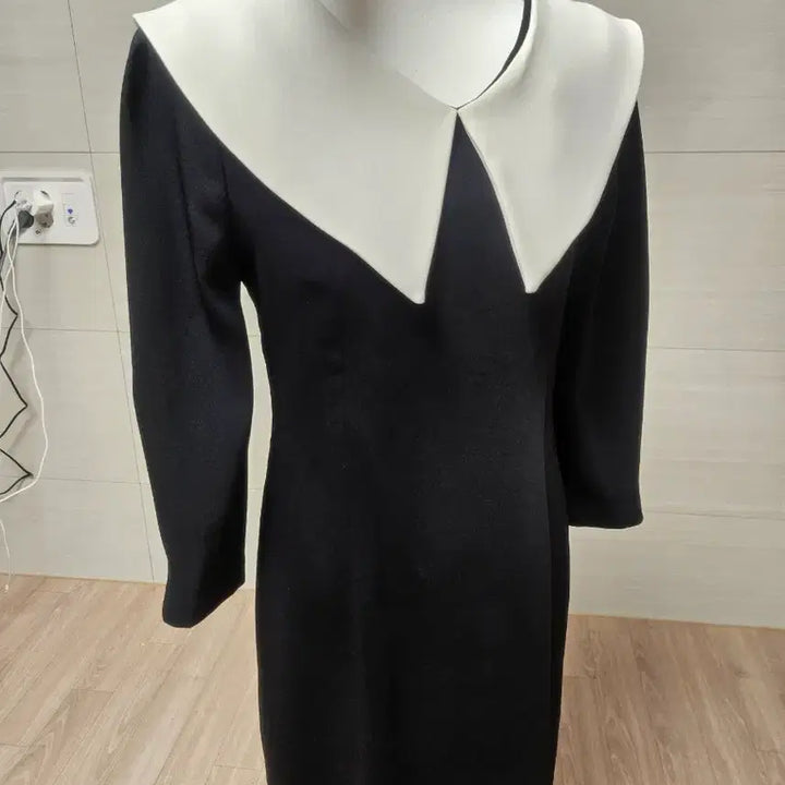 [BUNJANG] The J Double Button-Collar Black Long Dress / (더블제이) 빅카라 블랙 원피스 (새상품)