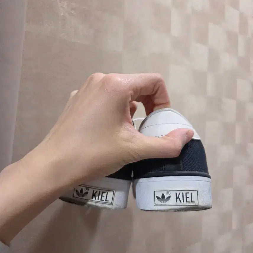 [BUNJANG] Adidas Kiel Sneakers / 아디다스 키엘 260-65