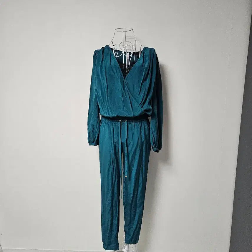 [SOLD OUT] 미국브랜드 juicy jumpsuit 점프수트 원피스