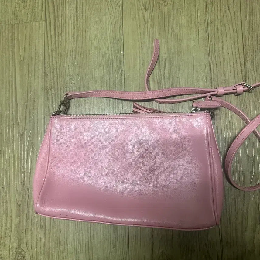 [BUNJANG] Metrociti Pink Leather Crossbody Bag / 메트로시티 핑크컬러