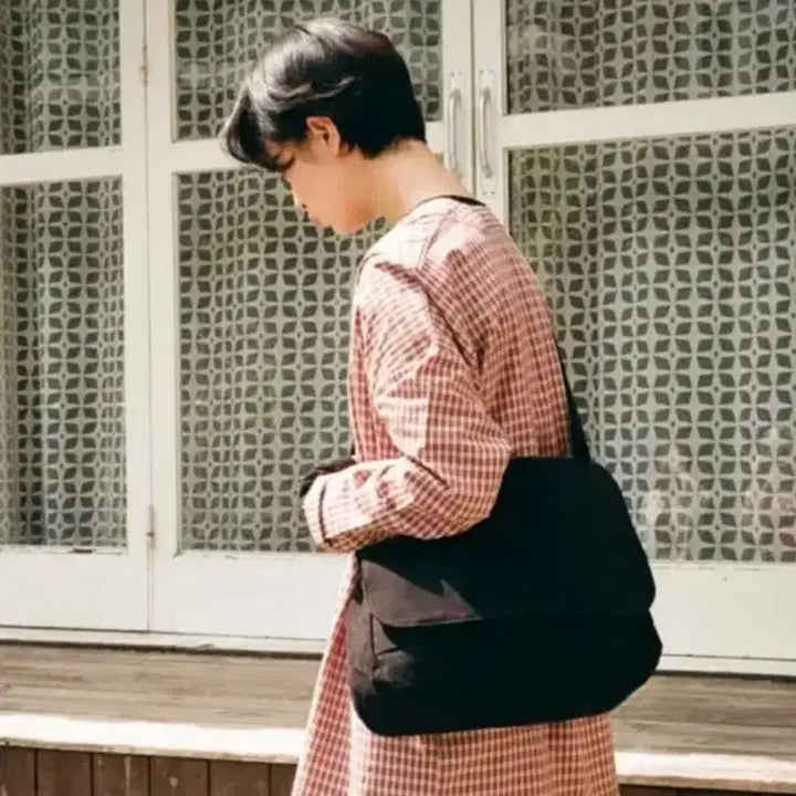 [BUNJANG] RIOG CONVERSE Crossbody Bag / 리올그 컨버스 크로스백
