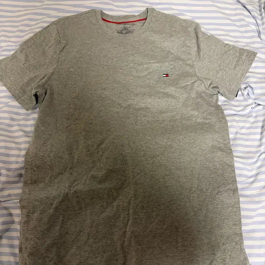 [BUNJANG] Tommy Hilfiger Gray Short-Sleeve T-Shirt / 타미힐피거 그레이 반팔 티셔츠
