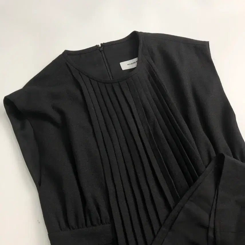 [BUNJANG] Pleated Black Dress / 플리츠 블랙 원피스