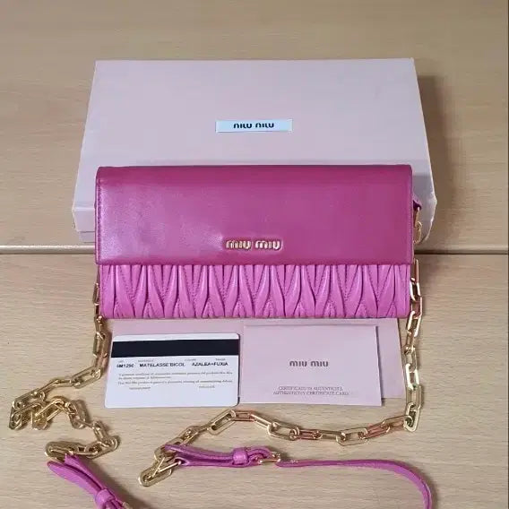 [BUNJANG] Miu Miu Matelassé Crossbody Wallet Pink Two-tone / 미우미우 마틀라세 크로스백/장지갑 새상품급 정품(보증서O)