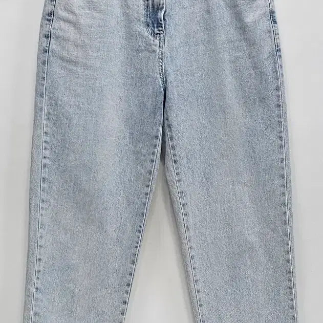 [BUNJANG] BCBG Light Wash Denim Baggy Pants / BCBG 비씨비지 연청 데님 배기 팬츠