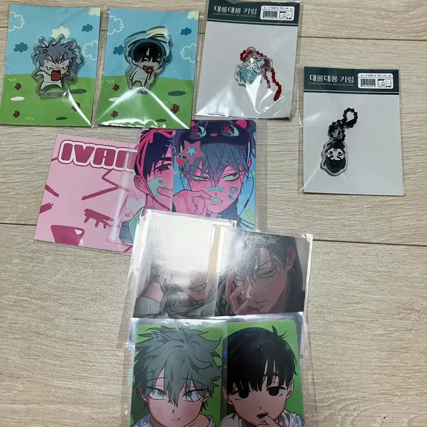 [BUNJANG] A-Stage IVANTIL Bundle Set Photocard and Acrylic Charm / 에이스테 이반틸 일괄 판매