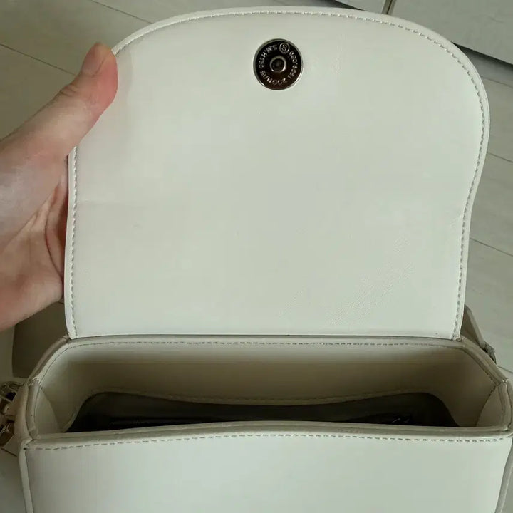[BUNJANG] DORIS Crossbody Bag / DORIS 도리스 크로스백