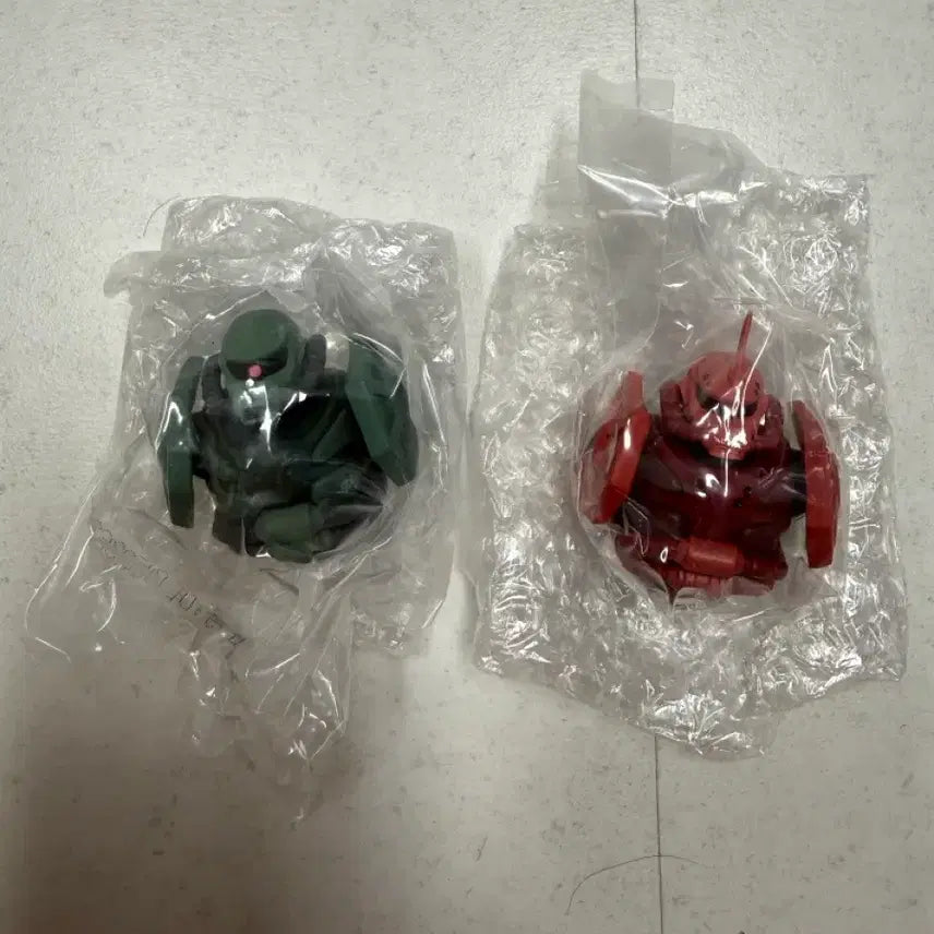 [BUNJANG] Ichiban Kuji Zaku Magnet Set / 건담 제일복권 지쿠악스 자쿠 마그넷 2종 판매합니다
