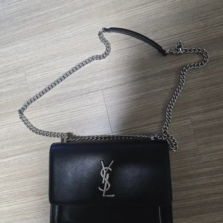[BUNJANG] Silver Chain Shoulder Bag / 블랙 체인 숄더백