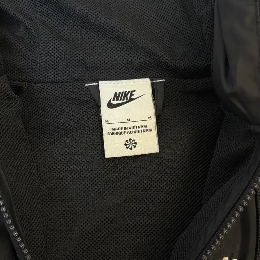 [BUNJANG] Nike Black Windbreaker Jacket (Size M) / 나이키 블랙 바람막이 M