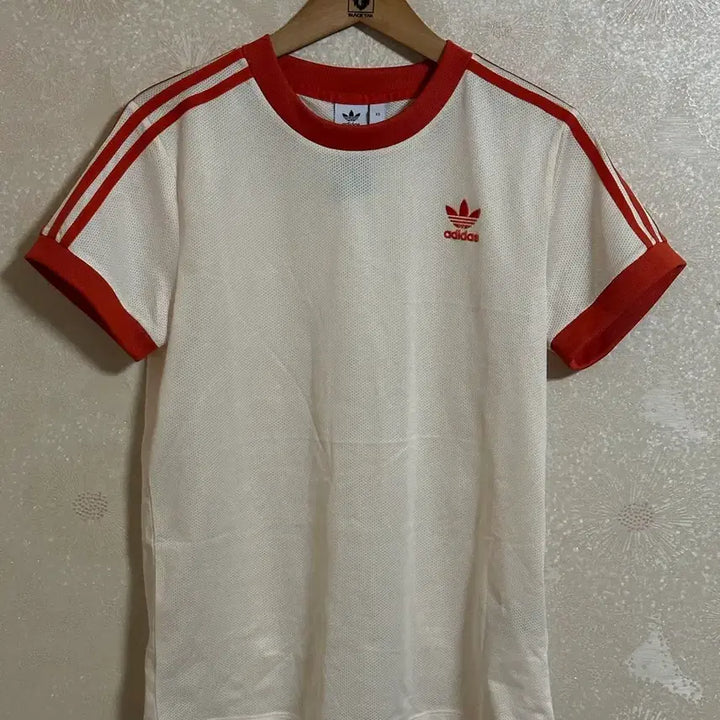[BUNJANG] Adidas Short-Sleeve T-Shirt White/Red XS / 아디다스 흰색/빨강 반팔 티셔츠 XS