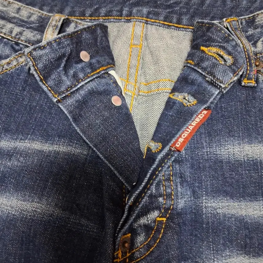 [BUNJANG] DSQUARED2 Washed Denim Jeans with Distressing - Size 34 / 디스퀘어드2(50)-스판.워싱데님.데미지진ㅡ34사이즈,택포
