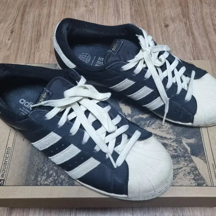 [BUNJANG] Adidas Superstar 82 Black White Shoes / 아디다스 슈퍼스타 82 블랙 화이트 265