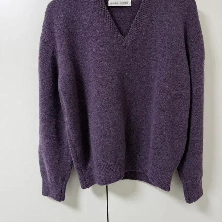 [BUNJANG] Mundal V-neck Knit (Size M) / 문달 브이넥 니트