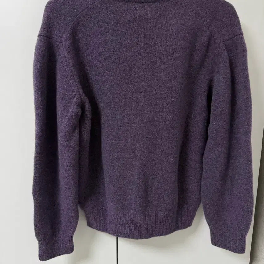 [BUNJANG] Mundal V-neck Knit (Size M) / 문달 브이넥 니트