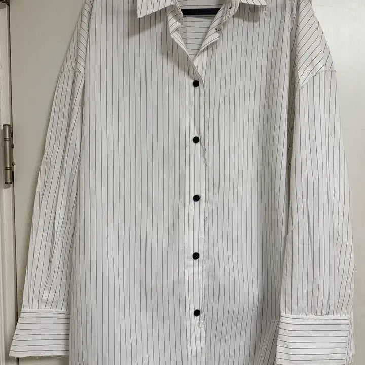 [BUNJANG] Zara White Stripe Oversized Shirt XS / 자라 화이트 스트라이프 오버핏 셔츠 XS