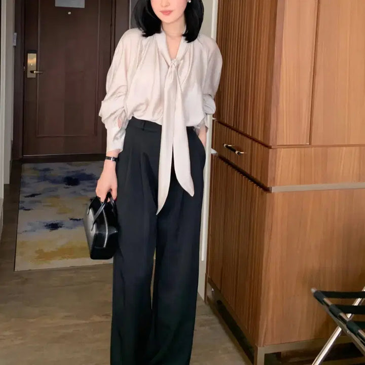 [BUNJANG] VHAR TIE BLOUSE Beige Formal Look / 새상품 베하르 타이블라우스 베이지 하객룩