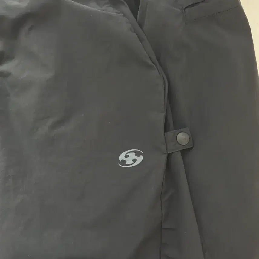 [BUNJANG] Sansan Gear Side Snap Pants Black / 산산기어 사이드 스냅 팬츠 블랙