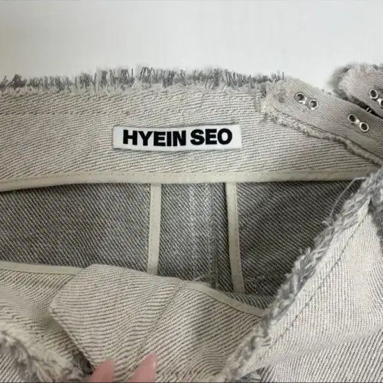 [BUNJANG] Hyein Seo Fringe Mini Skirt / [1] 혜인서 스커트