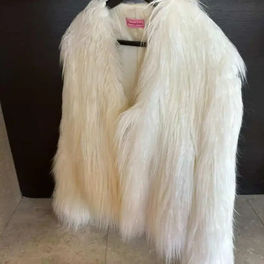 [BUNJANG] Please Follow White Fur Jacket / 플리즈노팔로우 화이트 퍼 자켓