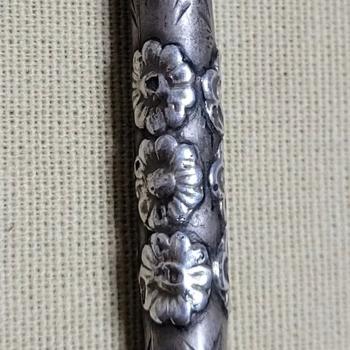 [BUNJANG] Antique Sterling Silver Chrysanthemum Ewha Pattern Hairpin / 옛날 오래된 순은 국화이화문 은비녀