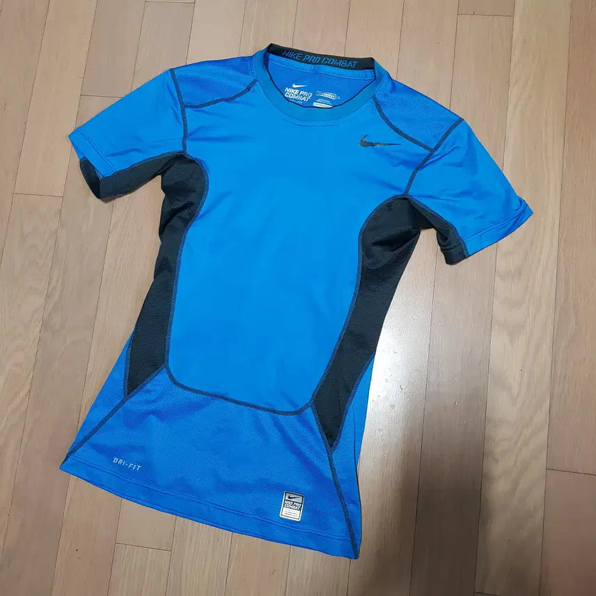 [BUNJANG] Nike Pro Combat Hypercool Dri-FIT Muscle Fit T-Shirt / M / 나이키 프로 컴뱃 하이퍼쿨/머슬핏 반팔티/501-95회