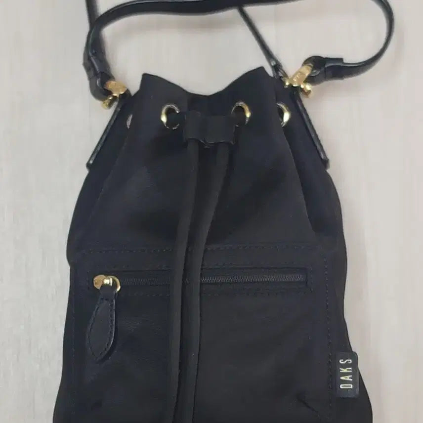 [BUNJANG] Daks Black Bucket Bag Crossbody Bag / 닥스 블랙 버킷백 크로스백 판매합니다