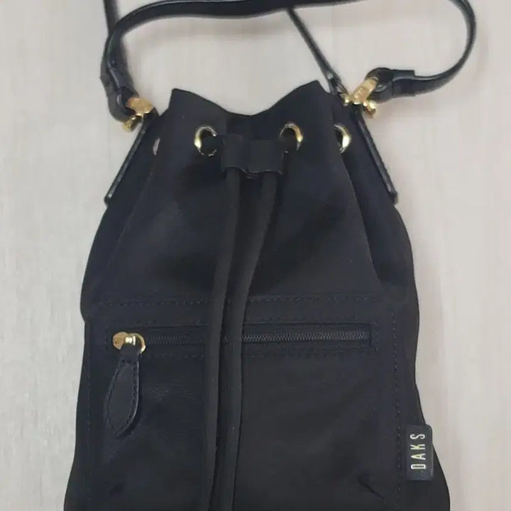 [BUNJANG] Daks Black Bucket Bag Crossbody Bag / 닥스 블랙 버킷백 크로스백 판매합니다