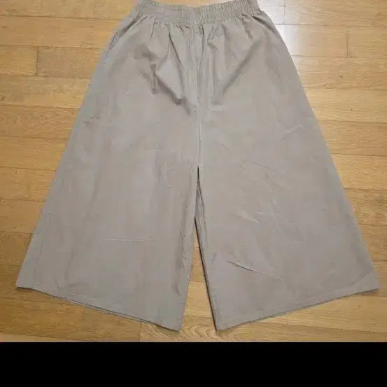 [BUNJANG] Beige Wide Pin Tuck Pants / 베이지 와이드 핀턱 팬츠(택포)