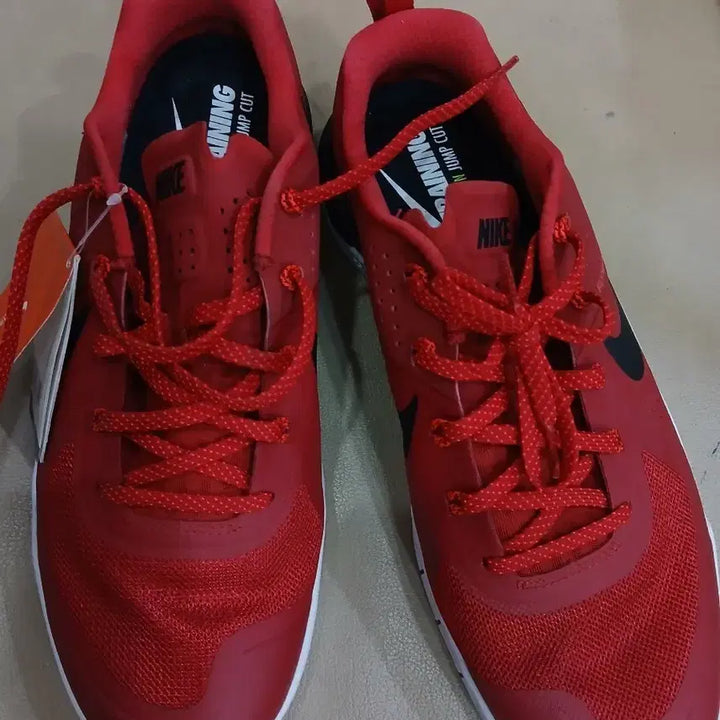 [BUNJANG] Nike Red Training Shoes Men&
