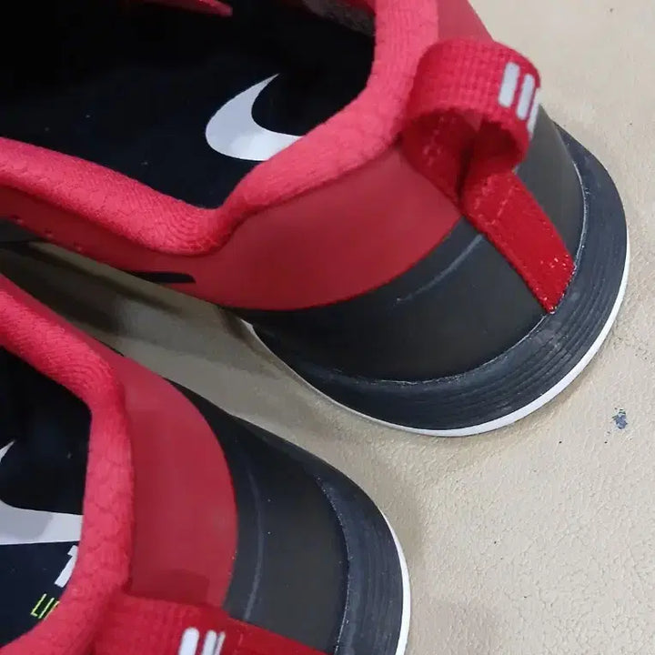 [BUNJANG] Nike Red Training Shoes Men&