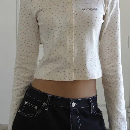 [BUNJANG] Rock Cake Flower Pattern Cream Cardigan / 락케이크 플라워 패턴 크림 가디건