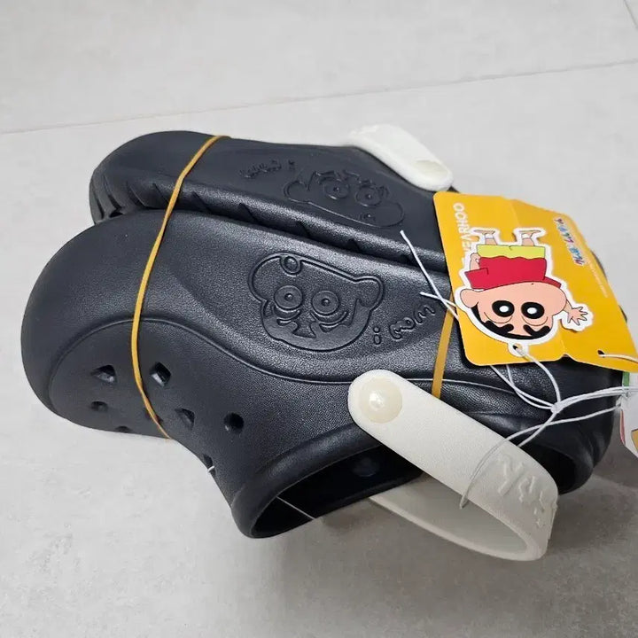 [BUNJANG] Crayon Shin-chan EVA Kids Slippers - Black / 짱구 EVA 아동 슬리퍼 블랙 새상품