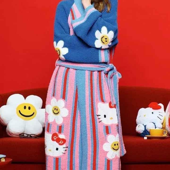 [BUNJANG] Hello Kitty WigglyWiggly Collaboration Limited Edition Robe / 헬로키티 위글위글 가운