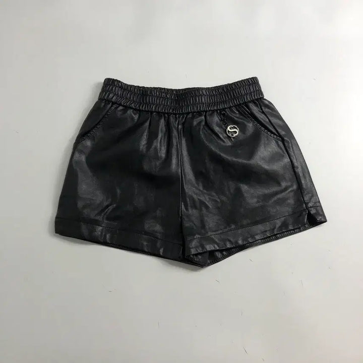 [BUNJANG] Black Leather Shorts / 블랙 레더 반바지