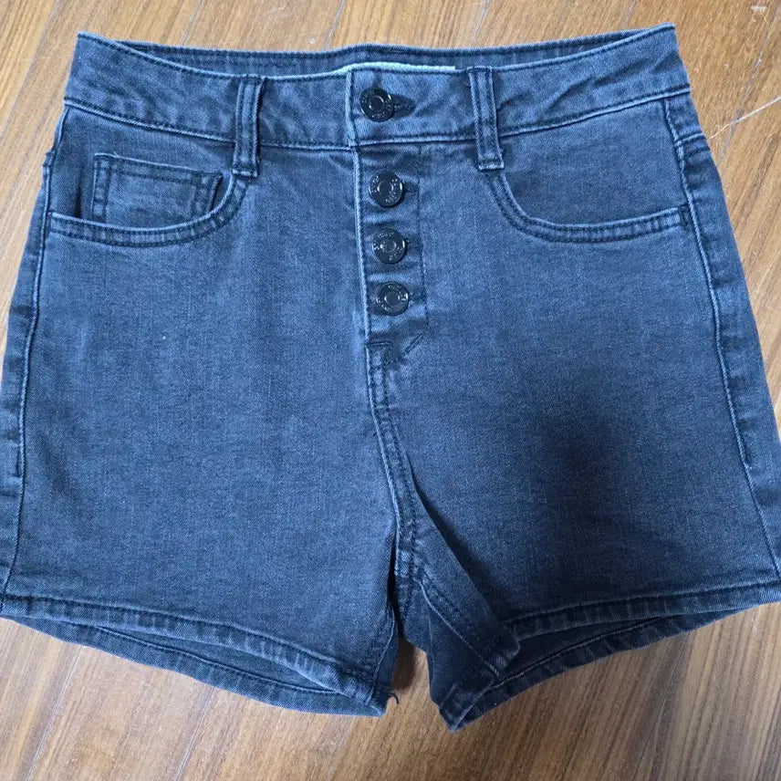 [BUNJANG] Guess 4-Button Black Denim Shorts - Size M / 게스 포버튼 흑청 반바지 M