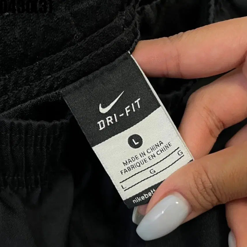 [BUNJANG] Nike Black Training Pants with Fluorescent Stripe - Size L / 나이키 블랙 트레이닝 바지 형광 라인l 0430