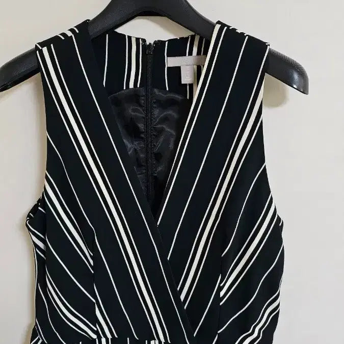 [BUNJANG] H&amp;M Striped Jumpsuit / H&amp;M 스트라이프 점프슈트 (430