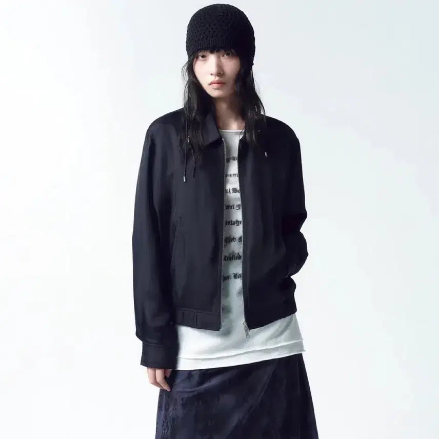 [BUNJANG] INSILENCE Minimal Satin Jumper Black / 인사일런스우먼 미니멀 새틴 점퍼
