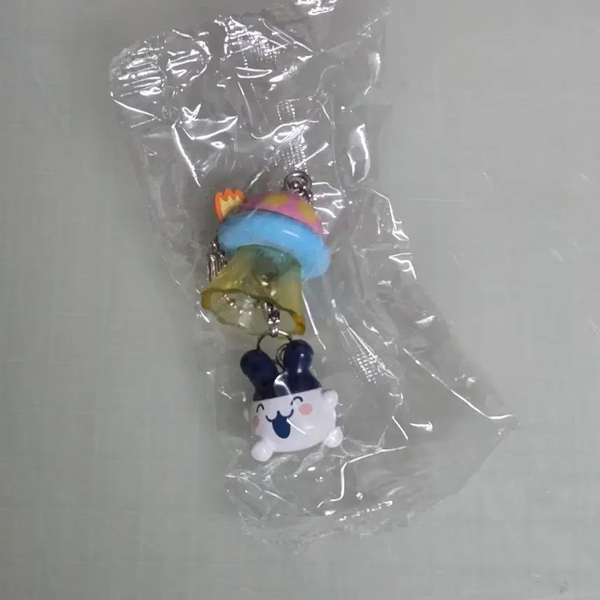 [BUNJANG] Tamagotchi UFO Keychain Gacha Mimitchi / 다마고치 ufo 키링 가챠 미미치