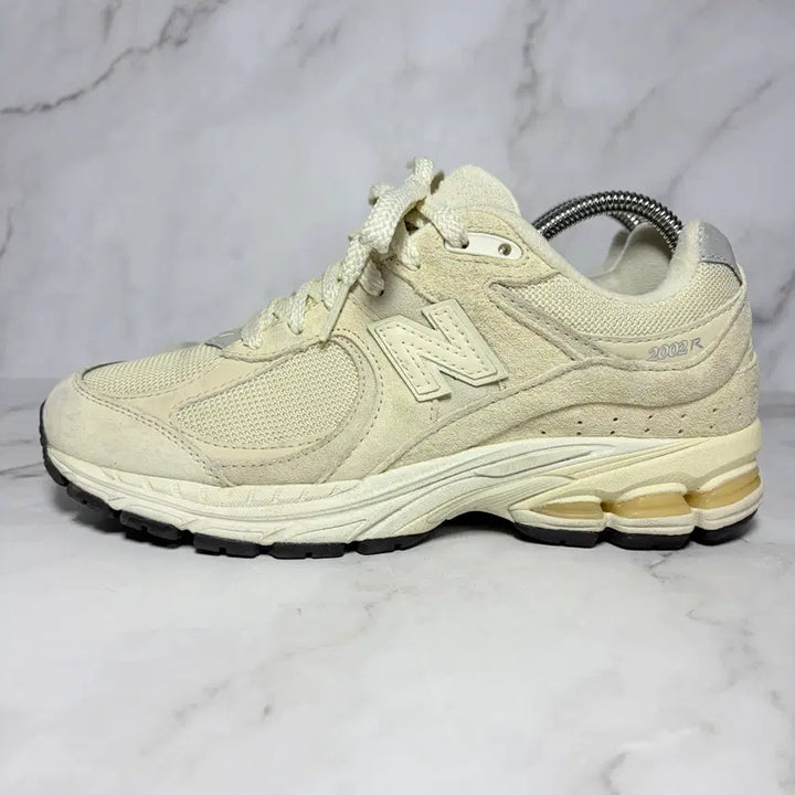 [BUNJANG] New Balance 2002R Beige Calm Taupe / [230] 뉴발란스 2002R 베이지 캄 토프