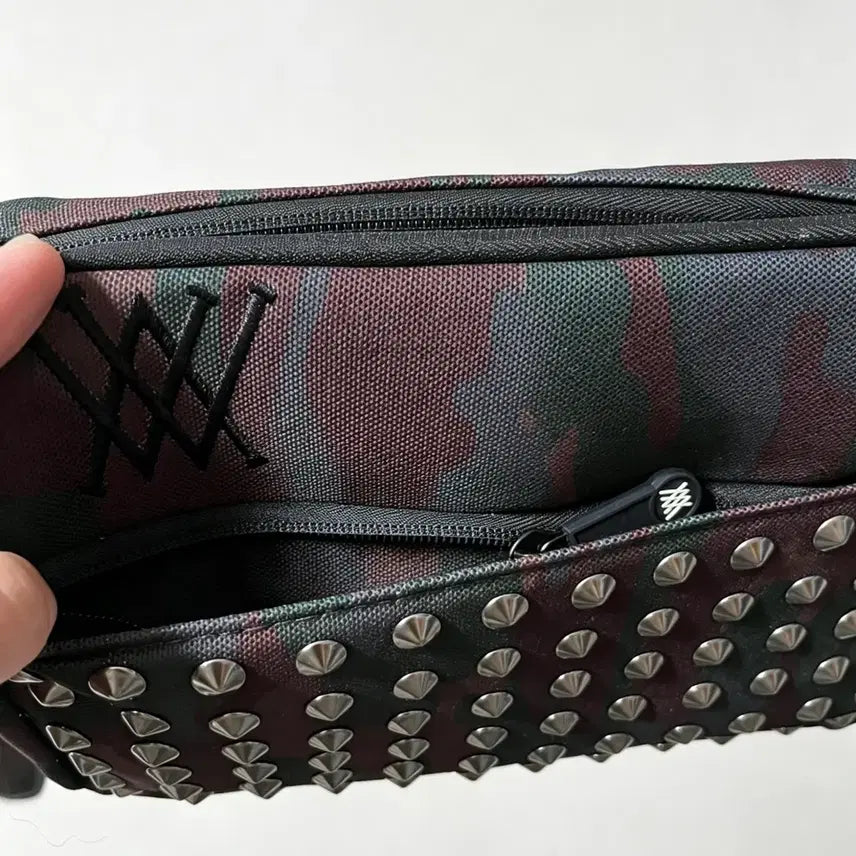 [BUNJANG] Anew Stud Camo Clutch Bag Pouch / 어뉴 스터드 카모 클러치백 핸드백 파우치(새상품)