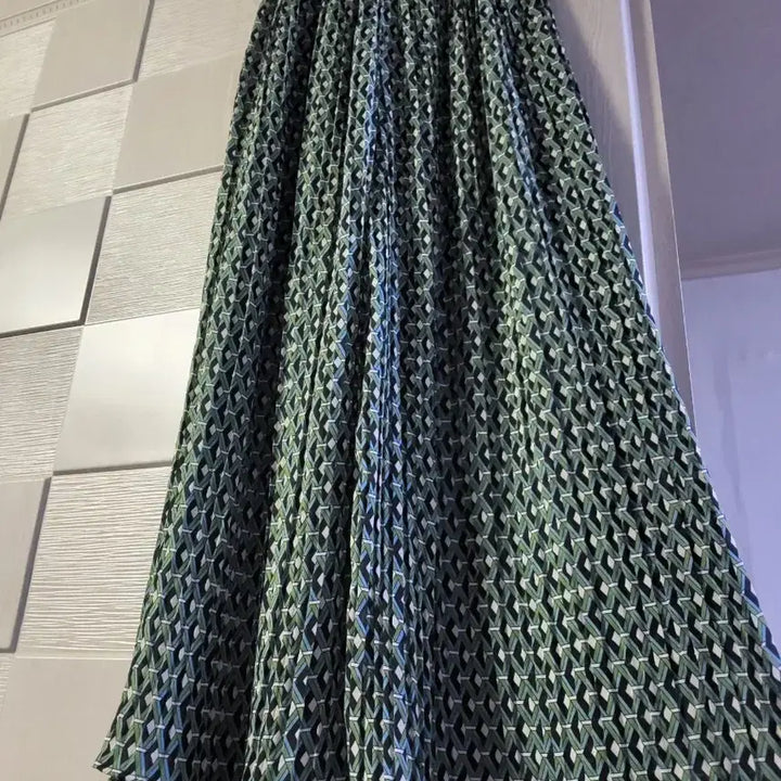 [BUNJANG] Pleated Pants / 플리츠 바지