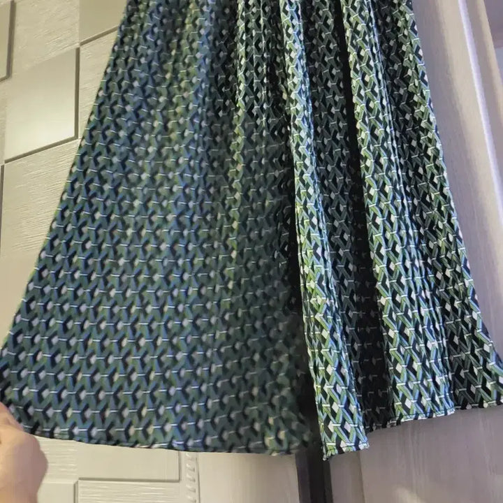 [BUNJANG] Pleated Pants / 플리츠 바지
