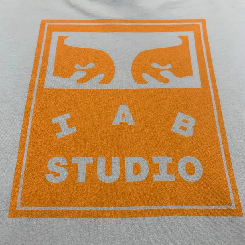 [BUNJANG] IAB Studio x Obey Eyes Big Logo T-Shirt White / 아이앱 스튜디오 x 오베이 아이즈 빅로고 티셔츠 화이트