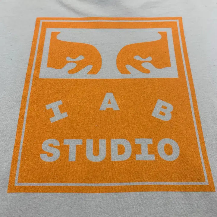 [BUNJANG] IAB Studio x Obey Eyes Big Logo T-Shirt White / 아이앱 스튜디오 x 오베이 아이즈 빅로고 티셔츠 화이트